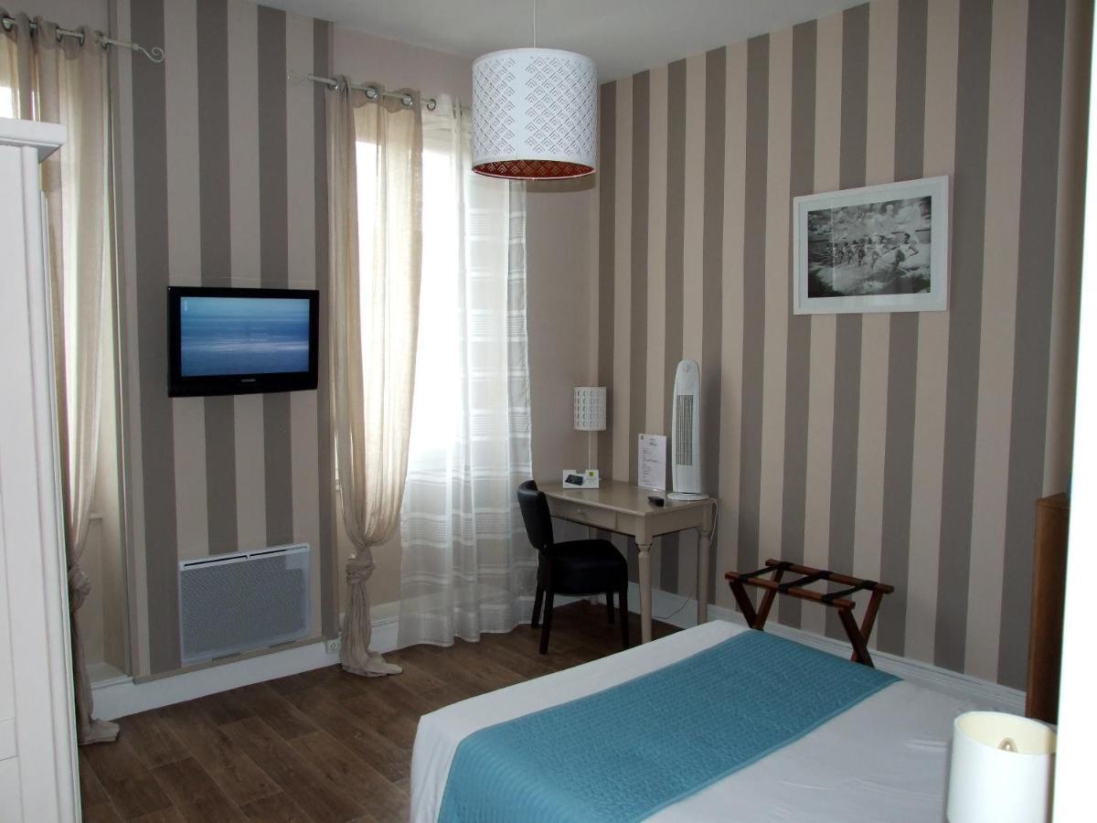 Logis Hotel L'Occitan 2 Etoiles Гайак Экстерьер фото