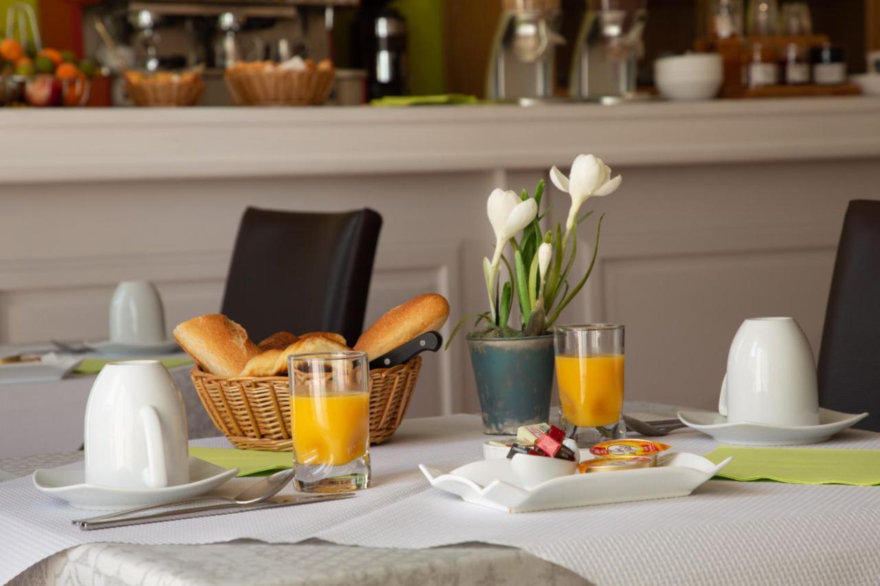 Logis Hotel L'Occitan 2 Etoiles Гайак Экстерьер фото