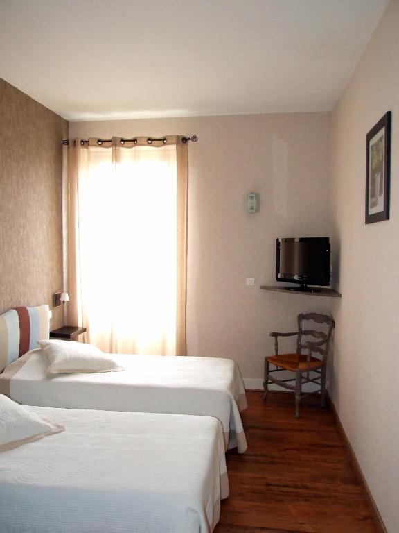 Logis Hotel L'Occitan 2 Etoiles Гайак Номер фото