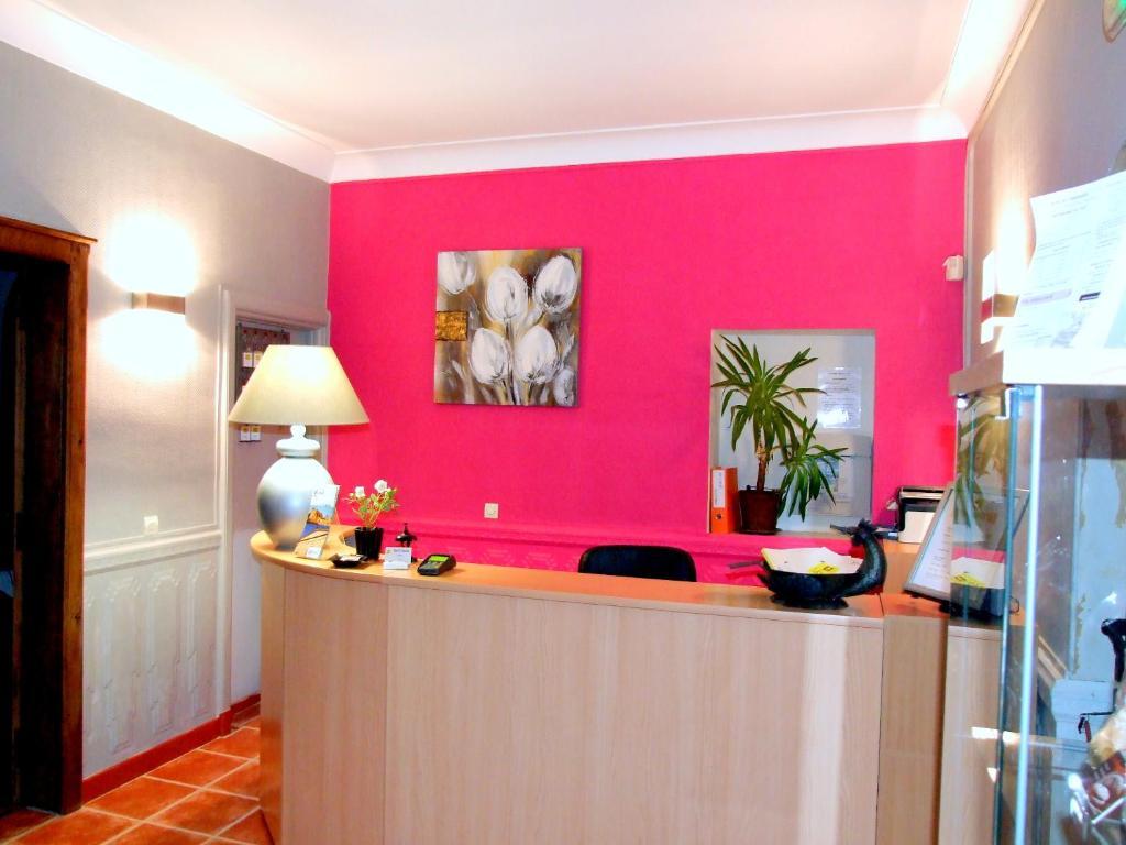 Logis Hotel L'Occitan 2 Etoiles Гайак Экстерьер фото